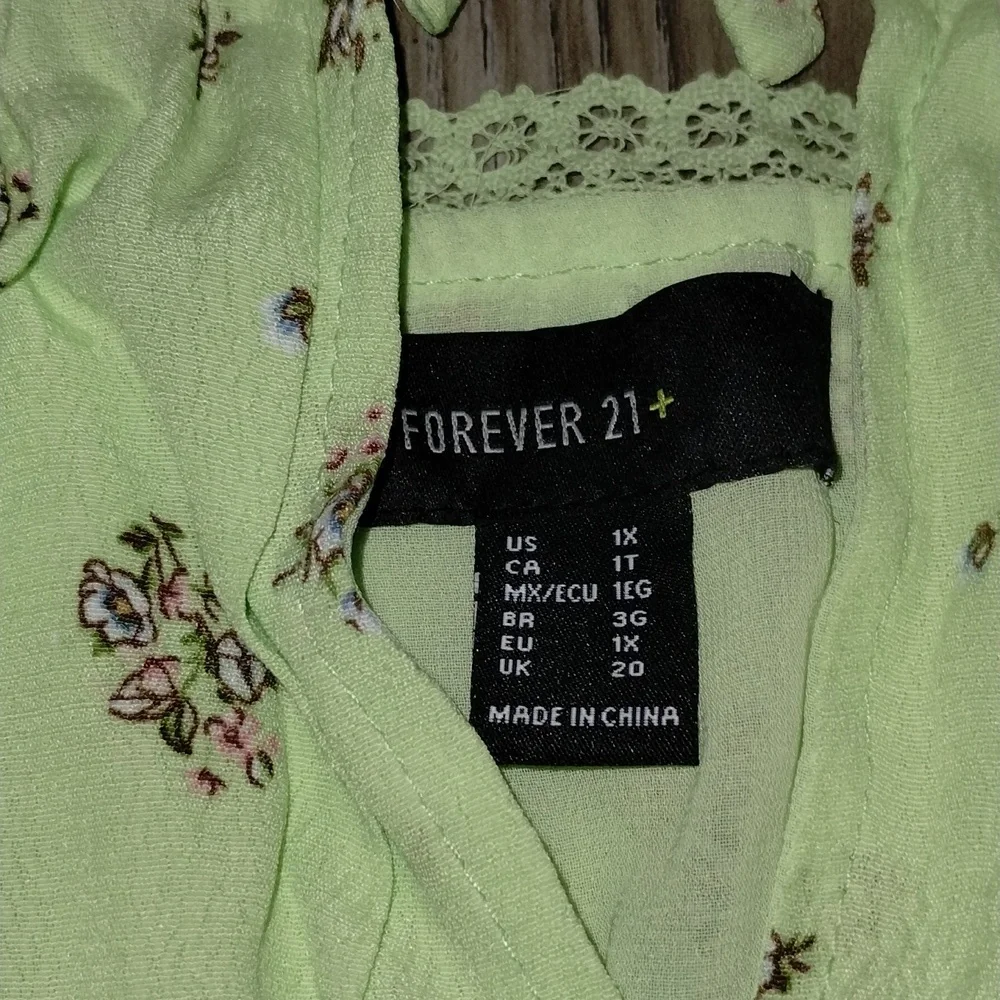 Woven Floral Romper F21 - Picture 6 of 6